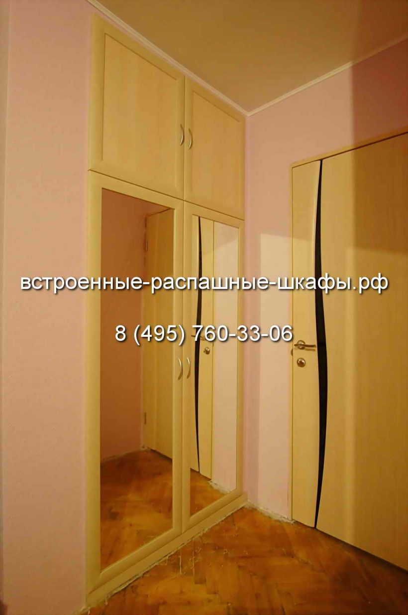 старый встроенный шкаф в прихожей обновить