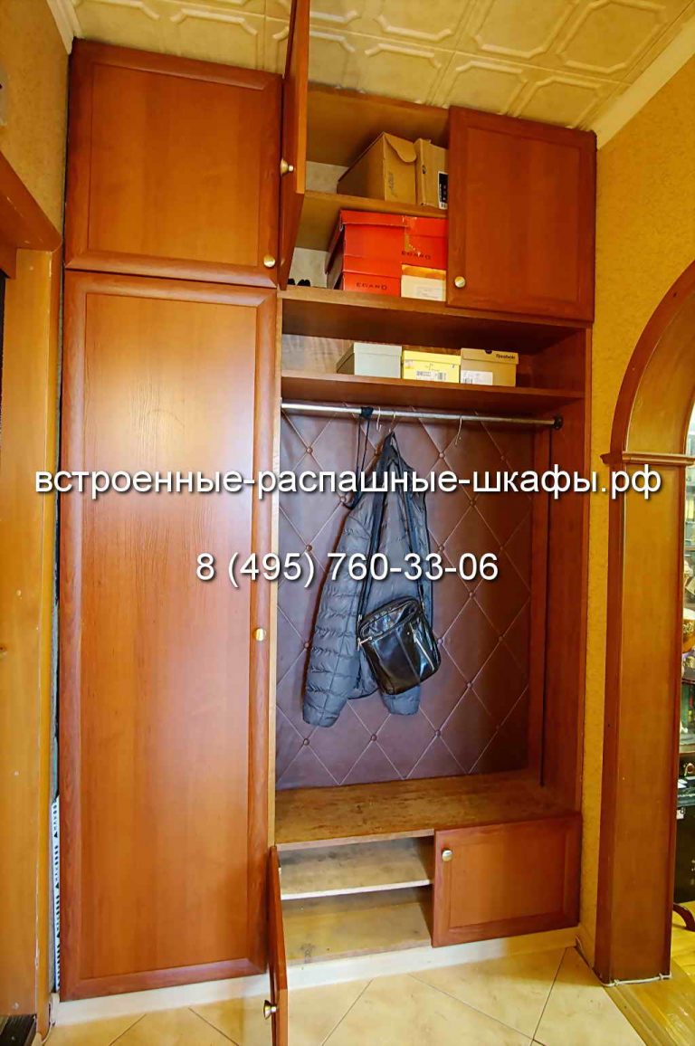 старый встроенный шкаф в прихожей обновить