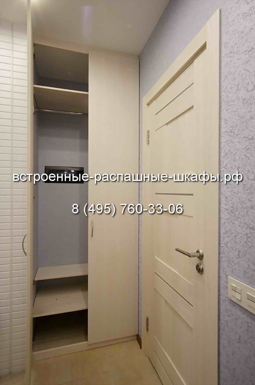 встроенный шкаф в нишу коридора
