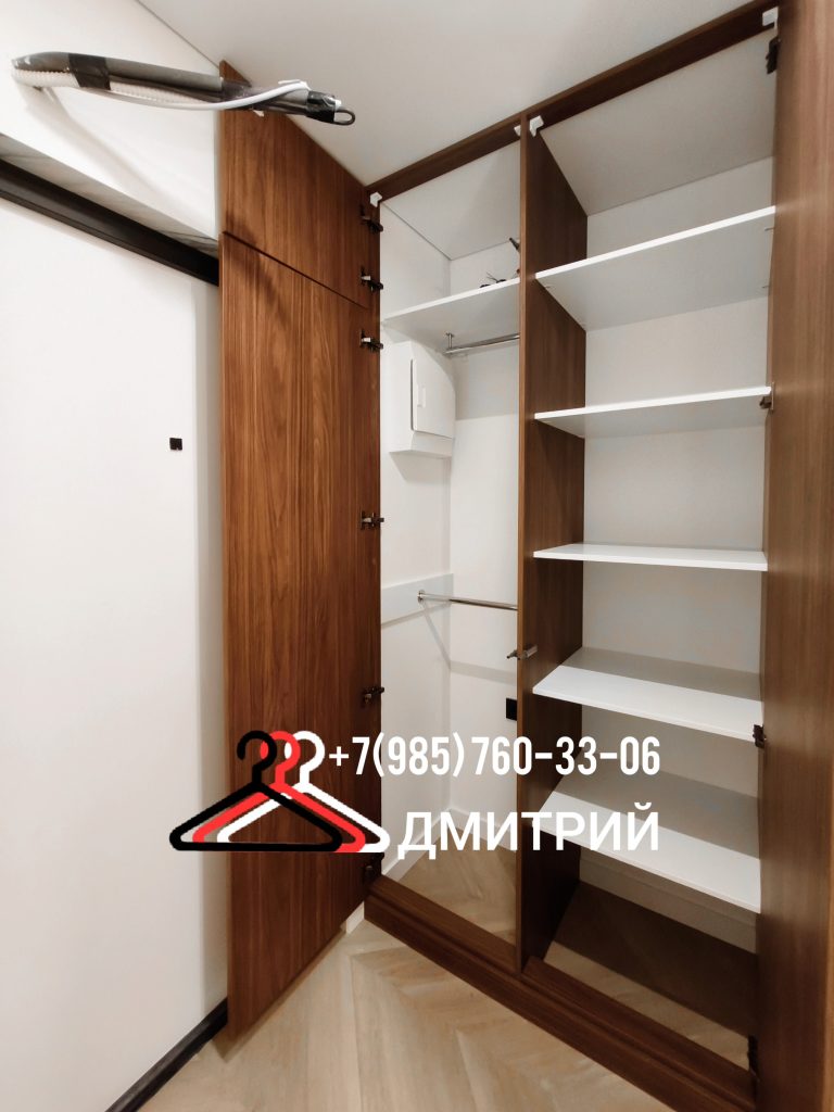 Внутреннее наполнение шкафа фото 01 - левая половина встроенного шкафа. Внутреннее наполнение шкафа фото 01 - левая половина встроенного шкафа.